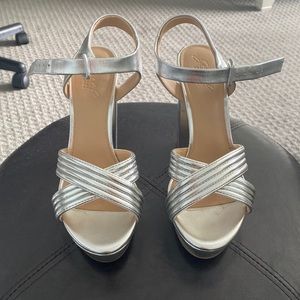 Badgley Mischka silver platform heels